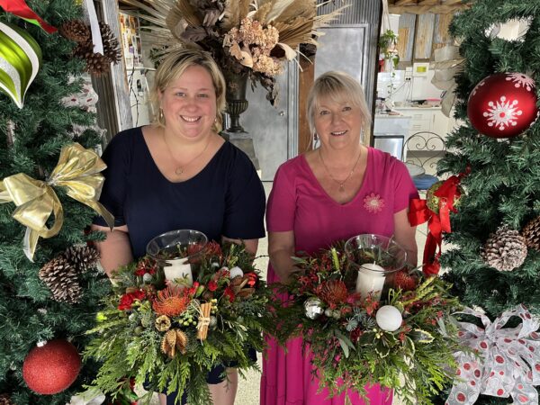Christmas Table Arrangement or Christmas Table Wreath - Image 2
