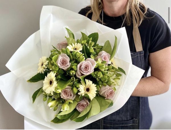 Hand Tied Bunch Workshop - Image 2